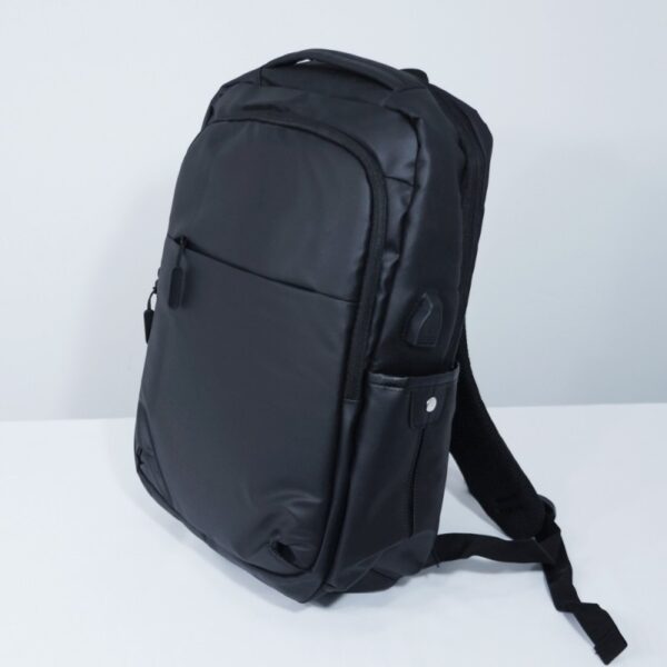 Mochila Couro Sintético USB 20 Litros Notebook 15,6" Personalizada